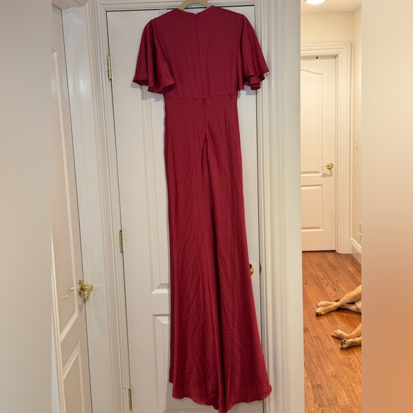 NWT Ieena for Mac Duggal Flounce Sleeve V-Neck Trumpet Gown in Raspberry Size 2 - Picture 6 of 9